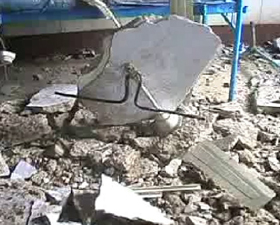 চাঙড় খসে আতঙ্ক বাঁকুড়া সম্মিলনীতে